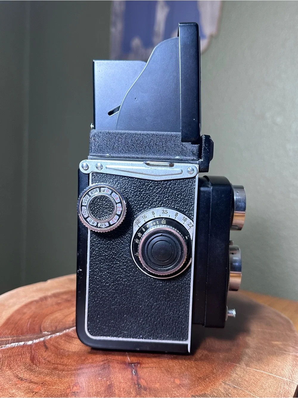 Yashica A TLR Medium Format Film Camera (1956) – Working